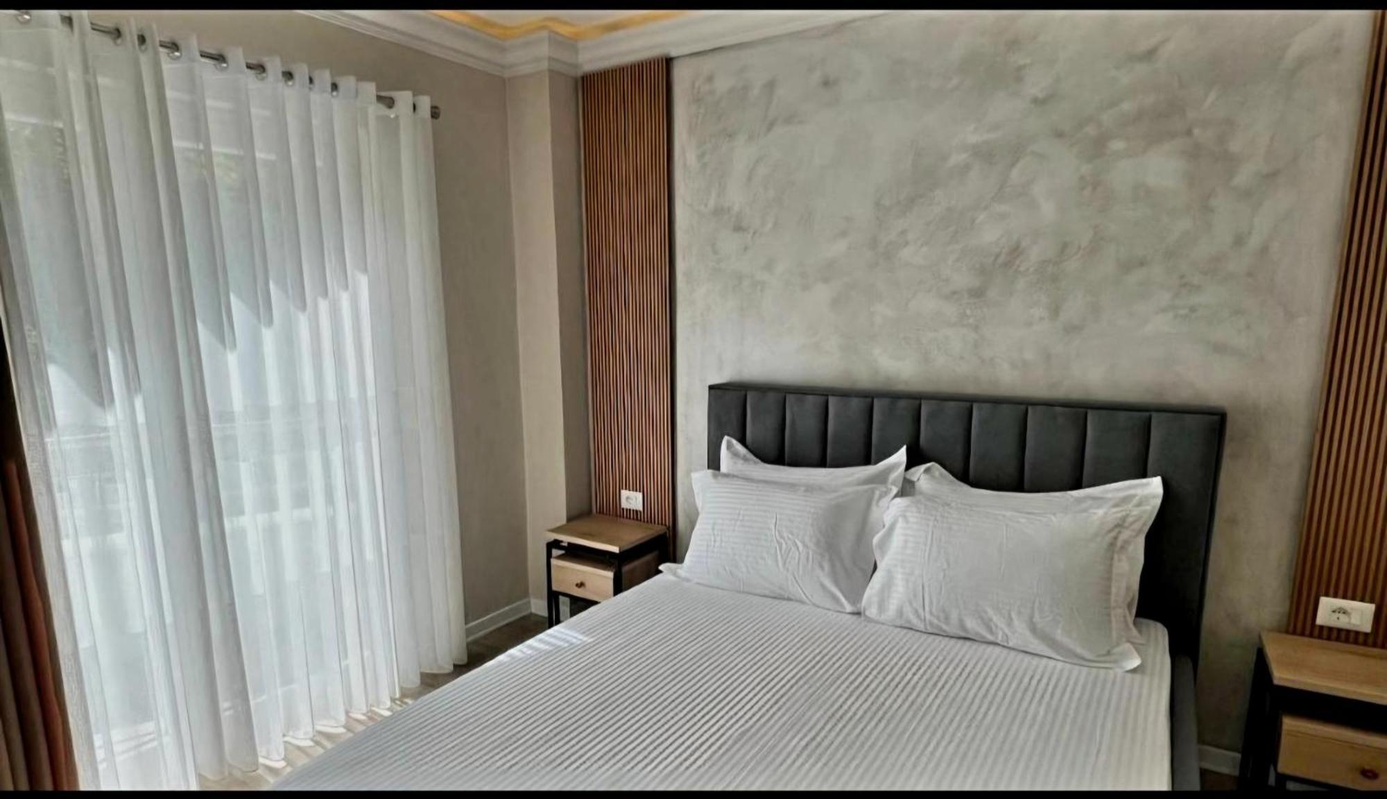 Hotel Demoli Pogradec Exterior foto